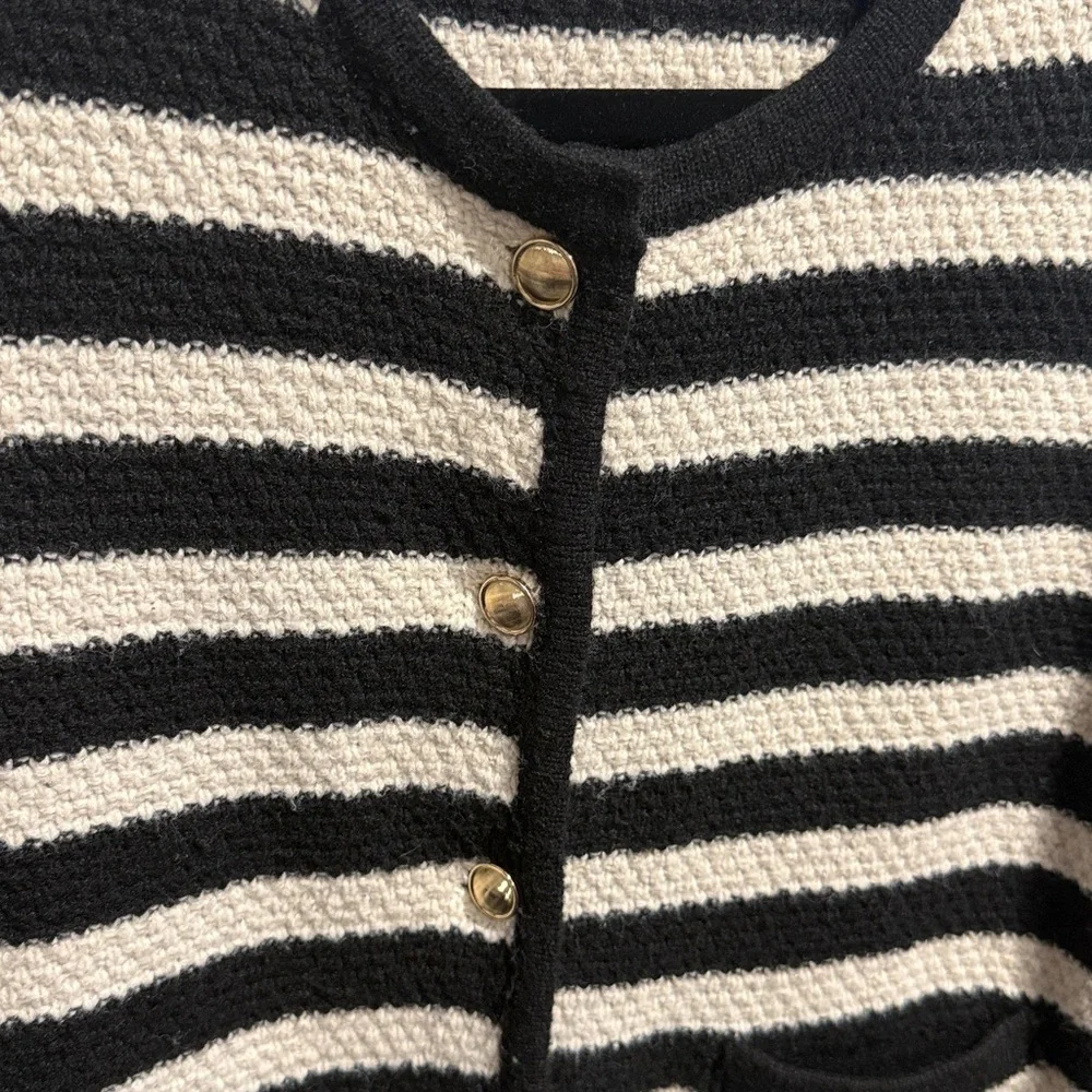 a new day Black and Cream Striped Cardigan Boxy Boucle Medium EUC